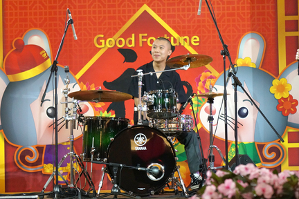 Noisy House Band 的鼓手 James Choi，原來少年時亦曾參加歌創。