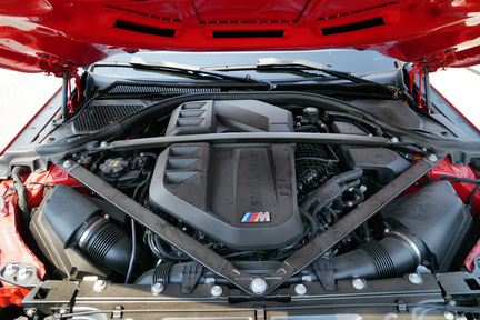 M2 最承傳到 M 車「車細偈大」（直列 6 缸引擎）的開宗精髓。