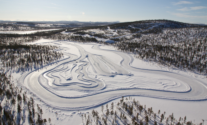 芬蘭 Nokian 輪呔廠自設冬日試車場，研究雪地輪呔的表現。