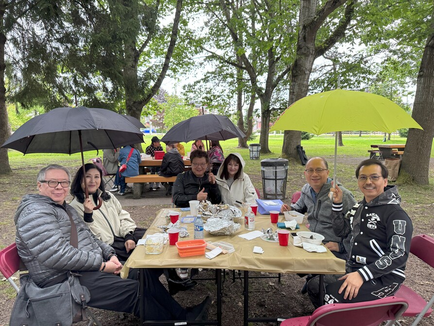 全國原住民歷史月加拿大中文電台主持員工齊聚一堂BBQ13609