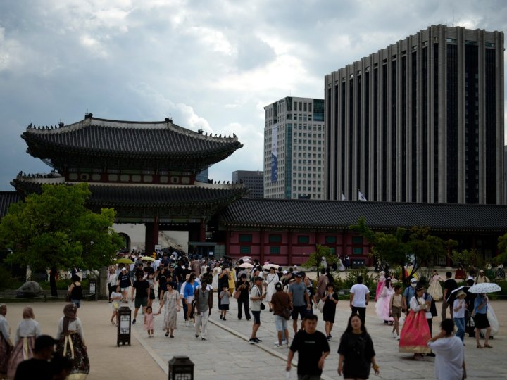 居住在南韓京畿道東豆川市的一對夫妻喜獲五胞胎性別3男2女是南韓首例平安誕下自然受孕五胞胎