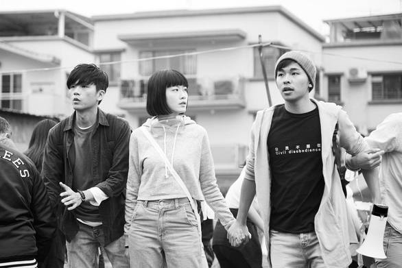 （左起）盧鎮業、廖子妤和游學修，在電影中分別飾演 1967 年和 2019 年的年輕人，面對兩代的政治洪流，各有不同命運。