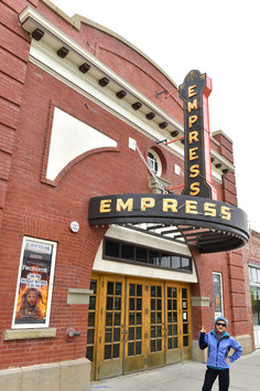 逾百年歷史並有四百座位的 Empress Theatre，今日依然營業。