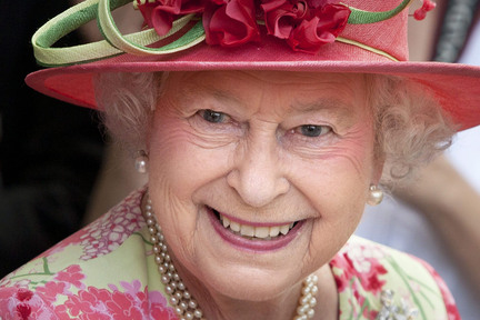 英國伊麗莎白女王二世在位 70 年，是英國歷史上在位時間最久的君主，自去年年底以來，礙於健康情況，英女王已減少在公開場合露面。(Photo from Canadian Press)