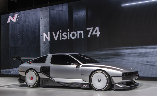 現代的 671 匹馬力燃料電池概念跑車 N Vision 74，造形靈感追源到七十年代。