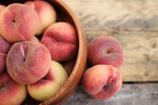 水蜜桃含有大量水分和纖維，有助增加飽足感，減少進食熱量。(Photo by Pixabay)