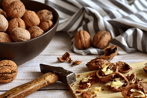 核桃、亞麻籽、酪梨等天然食物也含有豐富的 Omega-3。(Photo by Pixabay)