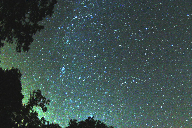 由於流星雨的輻射點在英仙座，能看見英仙座流星雨的地區主要是北半球。 (Photo by Wikipedia)