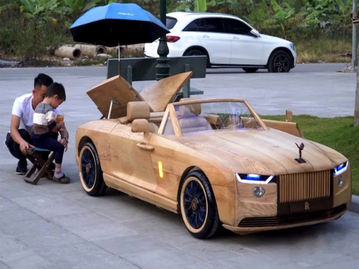 Mini Rolls-Royce 木工匠人為兒子造出「全球唯一木製版微型勞斯萊斯」