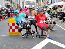 Office chair racing 日本辦公室椅子競速大賽