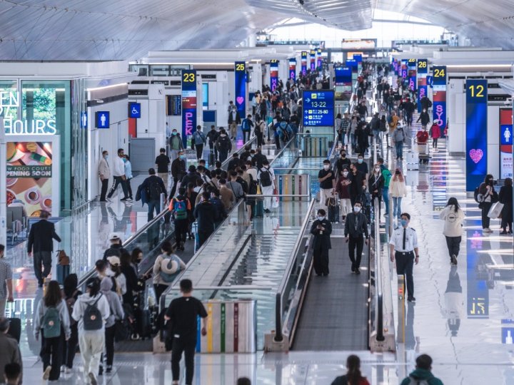 香港機場引入智能保安檢查系統今起分階段推出