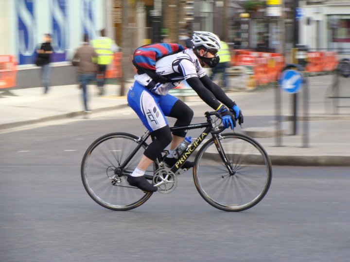 溫哥華單車權益組織HUB Cycling說希望今屆省選候選人分享他們對本省活躍運輸基建前景的意見