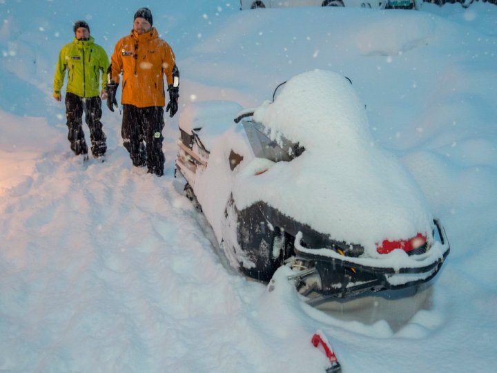 BC省與亞省邊界附近的洛磯山脈發生雪崩1名滑雪者死亡